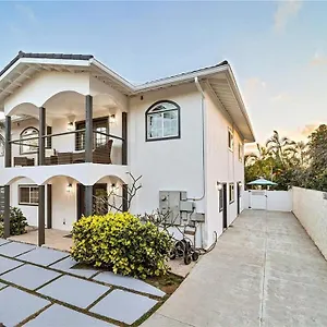 A Hidden Jewel In Guest house Honolulu