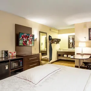 Red Roof Plus+ - Forest Park / Hampton Ave. Hotel Saint Louis